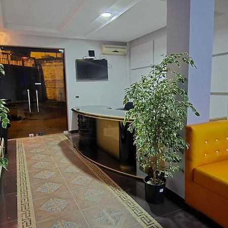 Koa Hotel Tirane Bagian luar foto